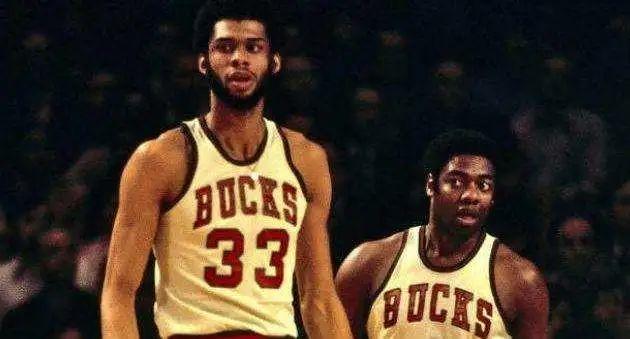 在防守端的 在防守端的